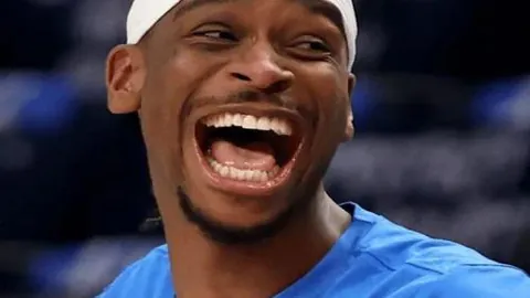 孙颖莎荣获WTT新加坡大满贯女子单打金牌——人民日报客户端报道